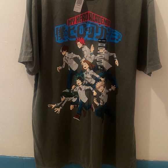 My Hero Academia T-Shirt Size Large Gray Character Group Anime Tee NWT Hot Topic - Picture 2 of 6